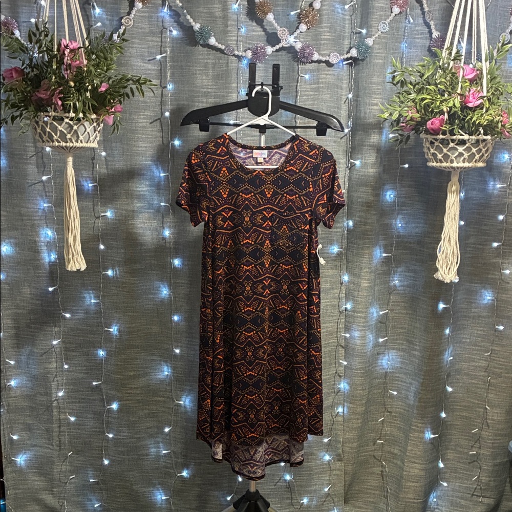 #40 - LuLaRoe Geometric Patterned Dress NWT - Picture 2 of 4